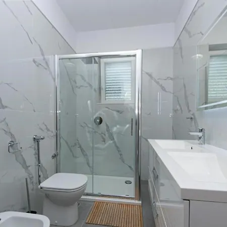 Marin - 20m To The Beach Apartman *
