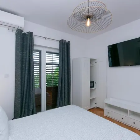 Marin - 20m To The Beach Apartman